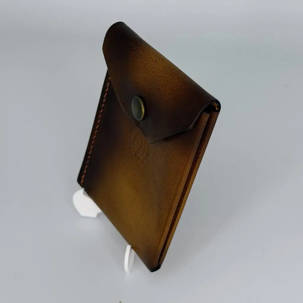 Porte-cartes enveloppe — modèle E, cuir tannage végétal teinté ombré 